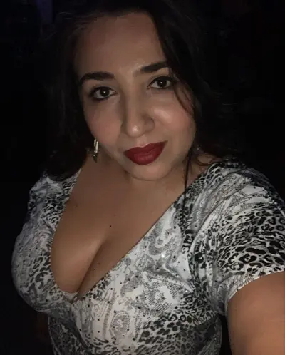 Big tits, cute feet thicc milf cover image