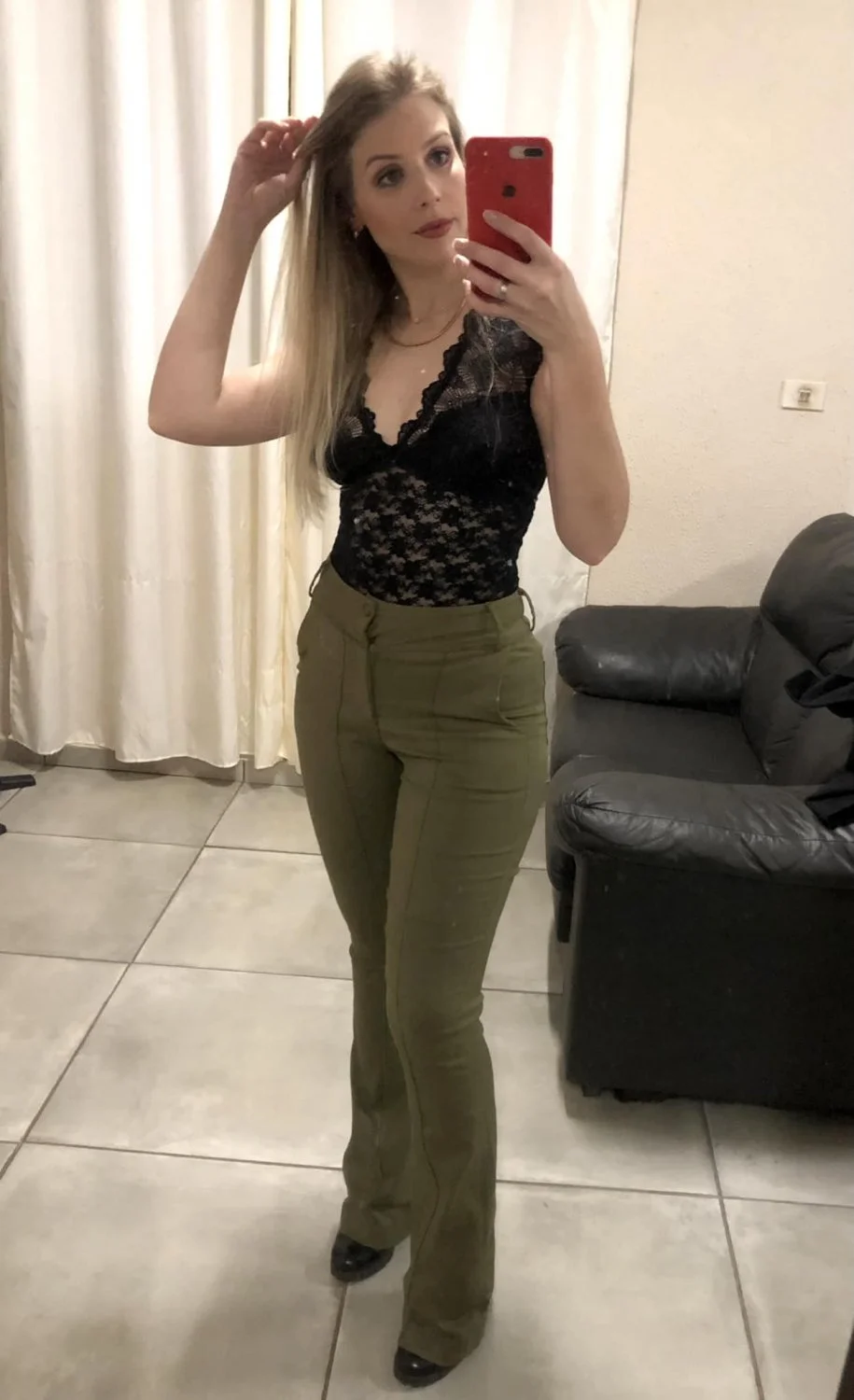 Loira branquinha deliciosa, o que ela merece? comentem bastante... image 7