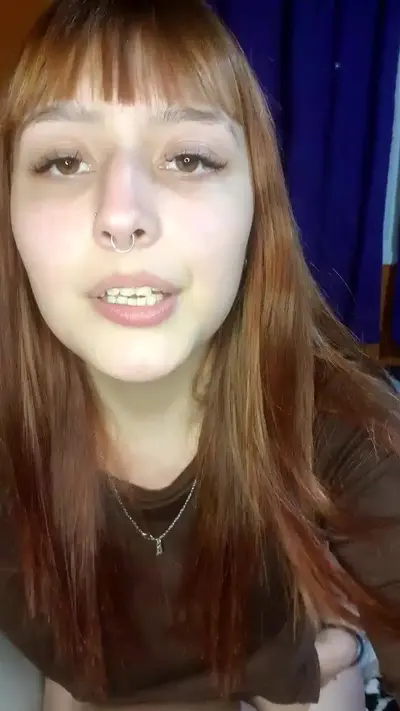 Sabrina de 22 Años 🤤 muestra sus sabrosas Tetas 😋 y Tremendo Culote 🥵 y deliciosas piernas cover image