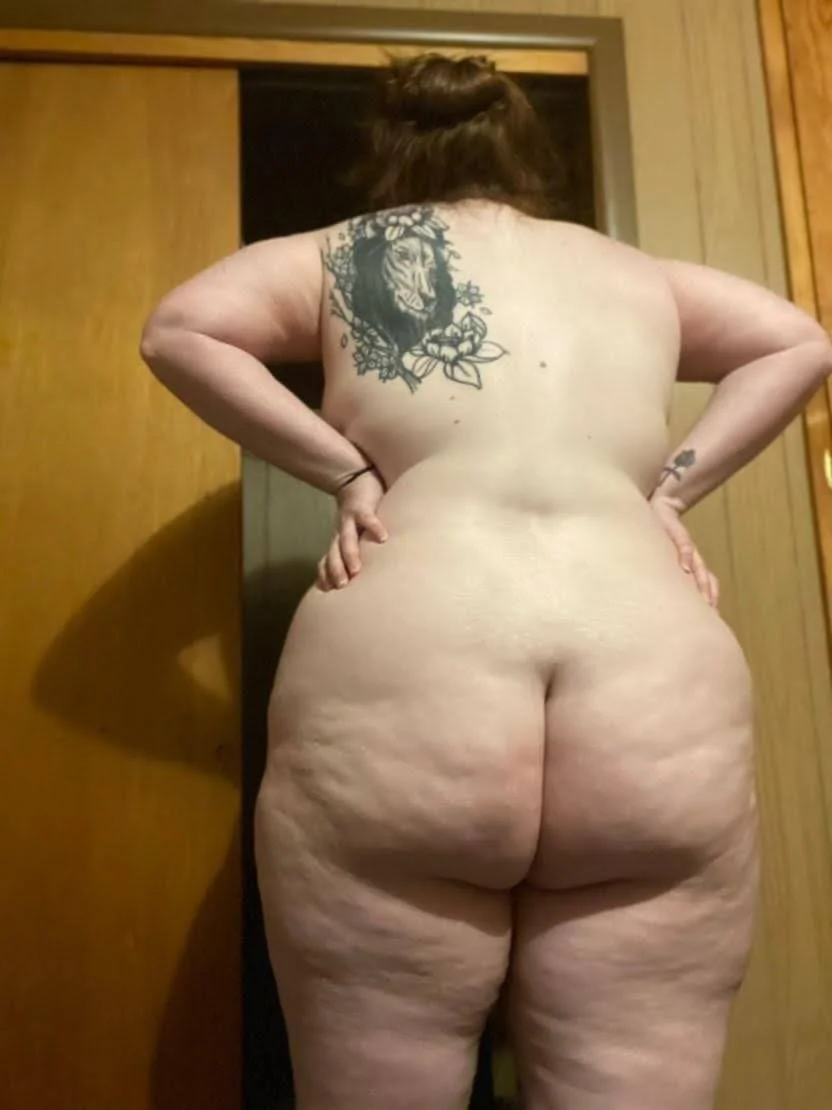 Big booty whitegurl main image