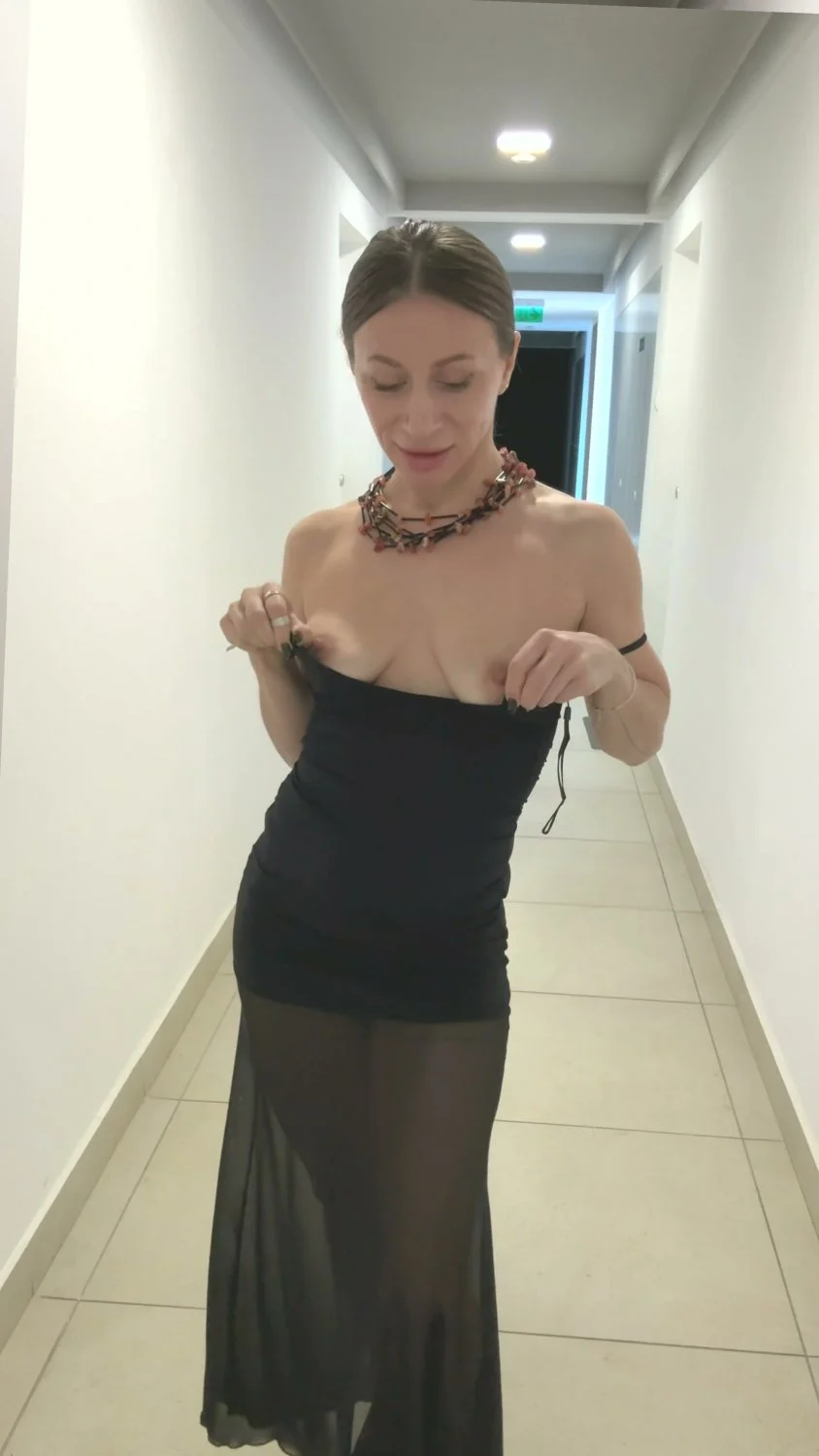 🔞 Hot tight natural tits nude deepthroat pussy 😈🍑 Check OF now image 5