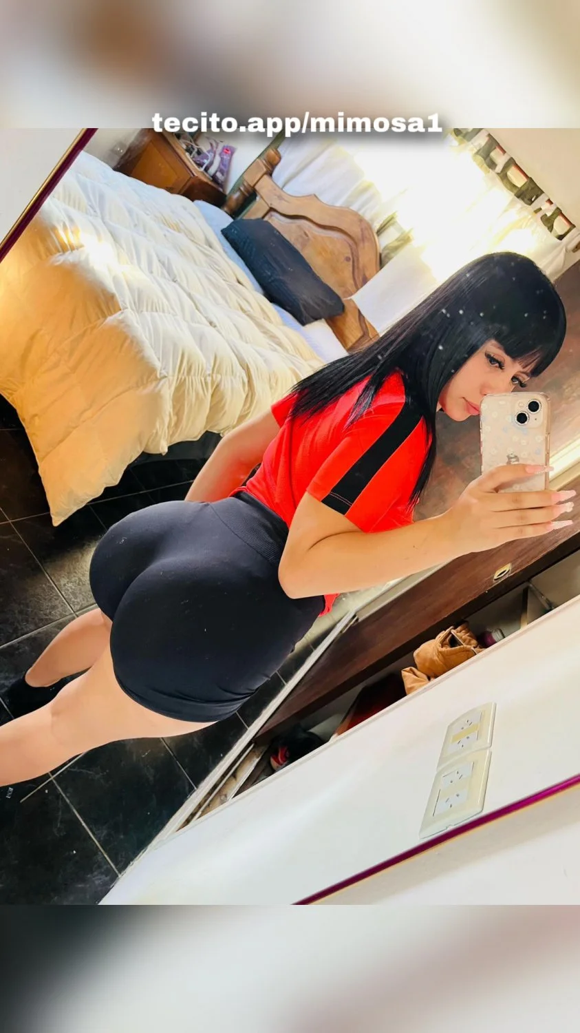 MINA con HERMOSAS TETAS TODA PUTITA 🔥🔥 CARITA DE ANGEL PERO BIEN NALGONA image 1