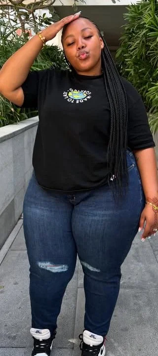 She can get it image 4