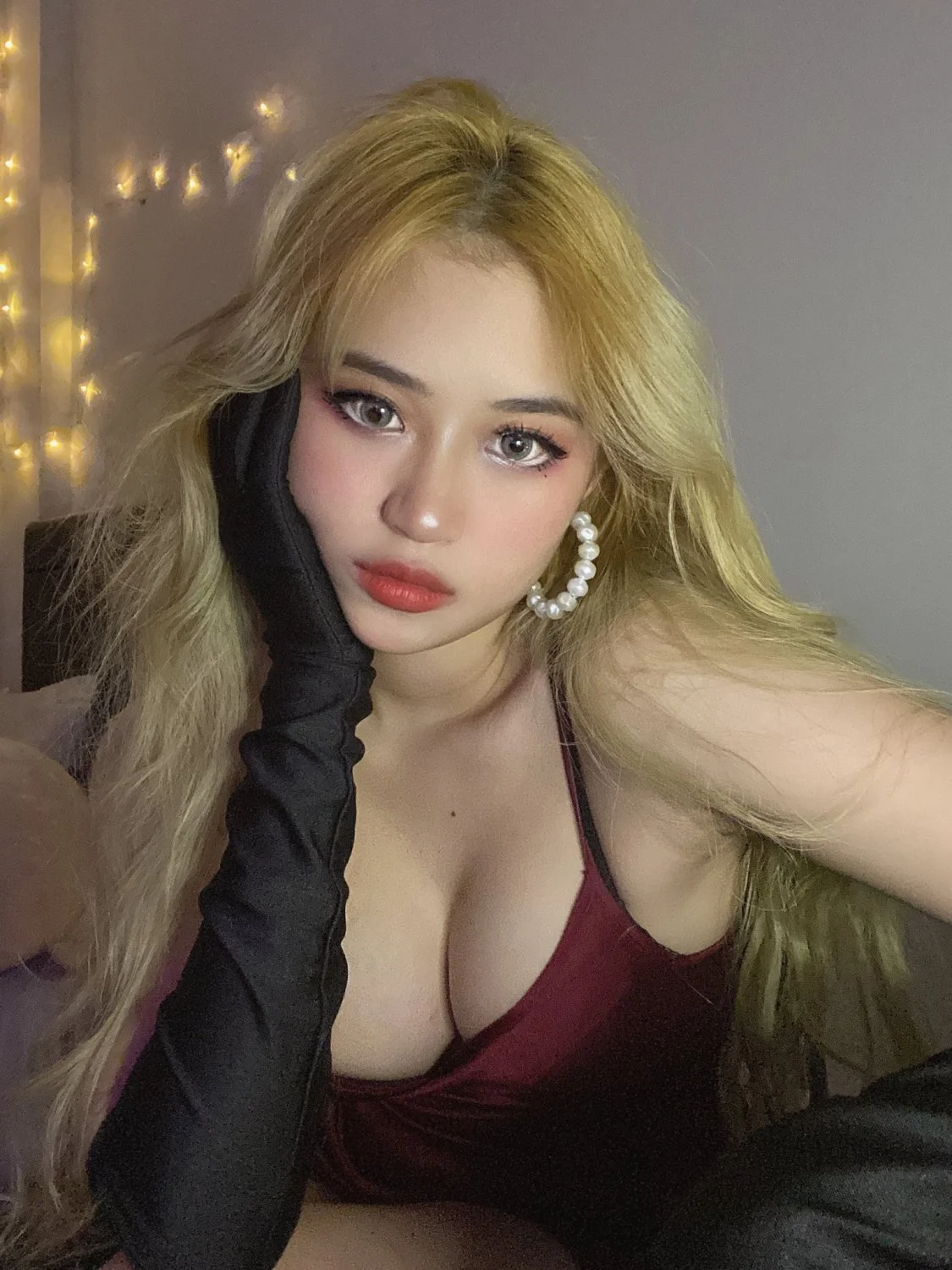 gorgeous reddit asian playing with herself image 2