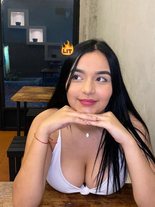 adrianna main image
