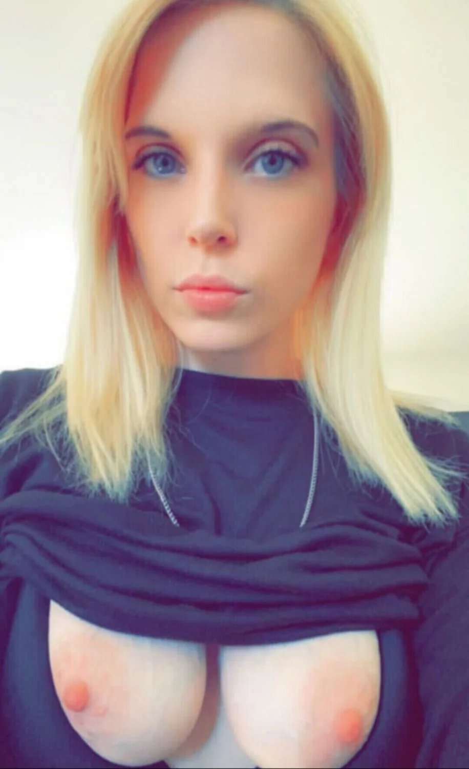 Gwen 26 image 2
