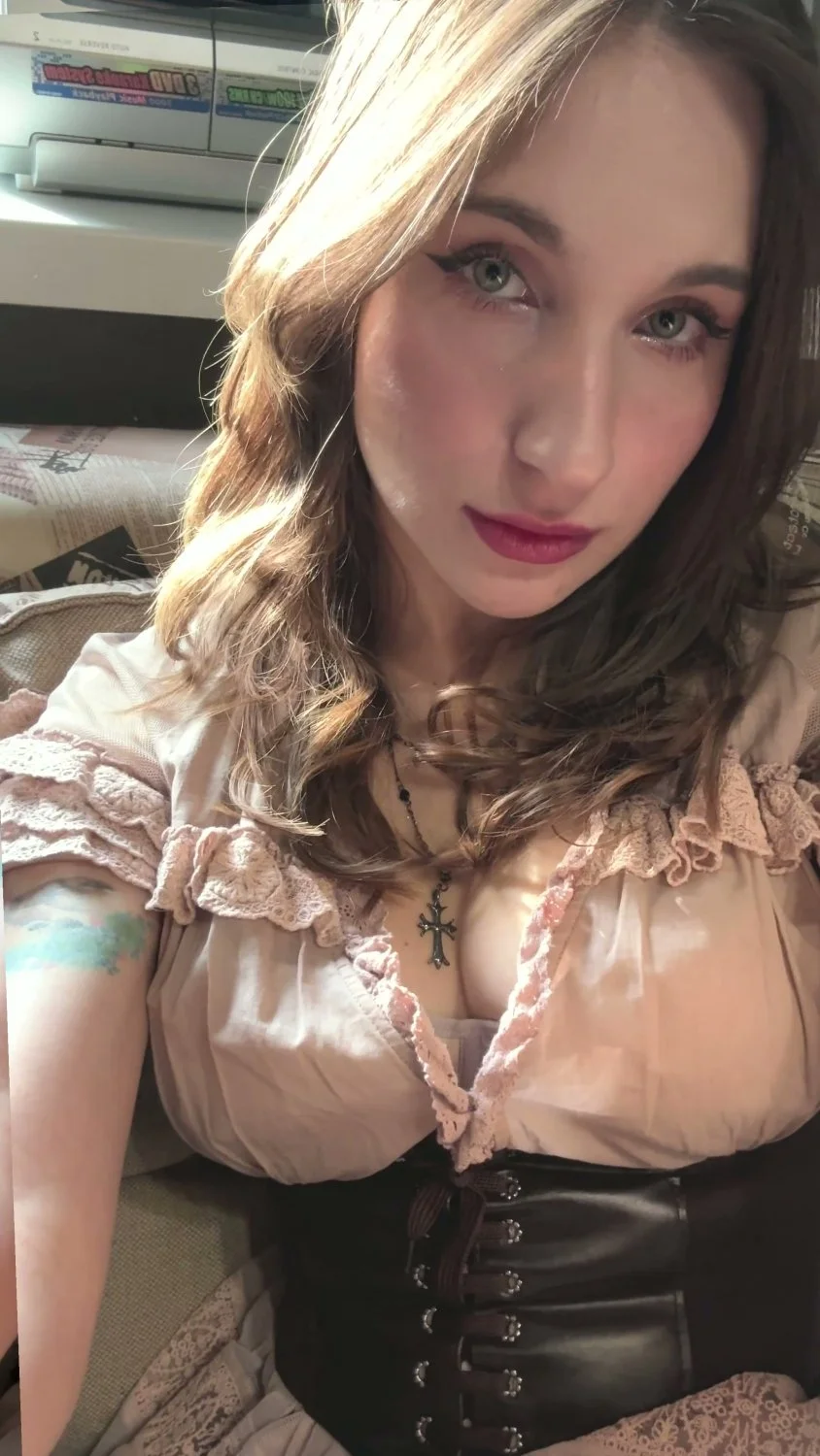 Teen Latina Big Ass Strip Poker Cosplay image 1