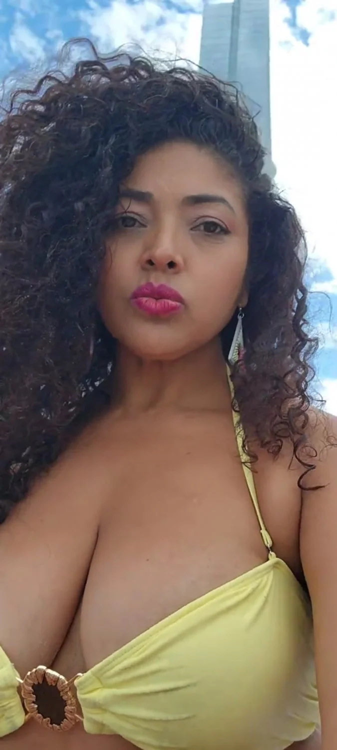 Milf juicy boobs image 22