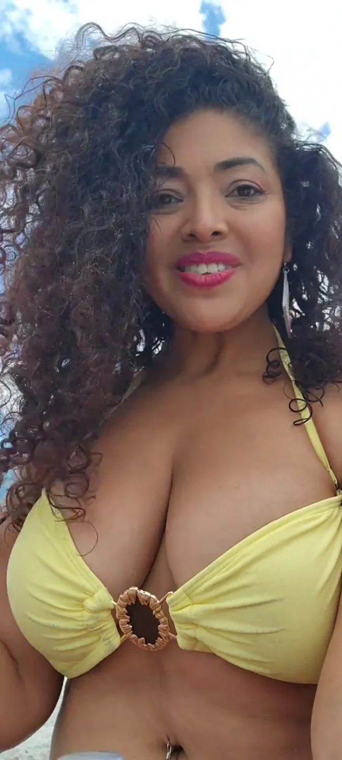 Milf juicy boobs image 47