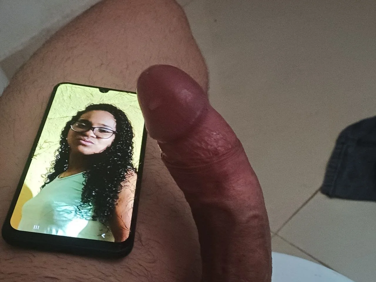 O boi não se aguenta, quer ver ela na pica dos punheteiros image 3