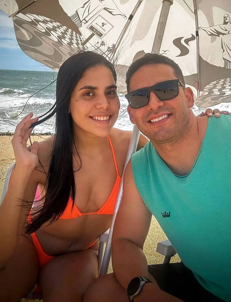 Esposa Novinha foi Vazada Chupando o Corno main image