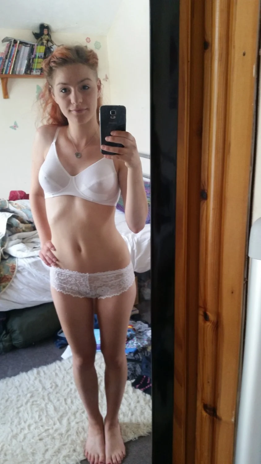 Adventurous look girls selfies image 4