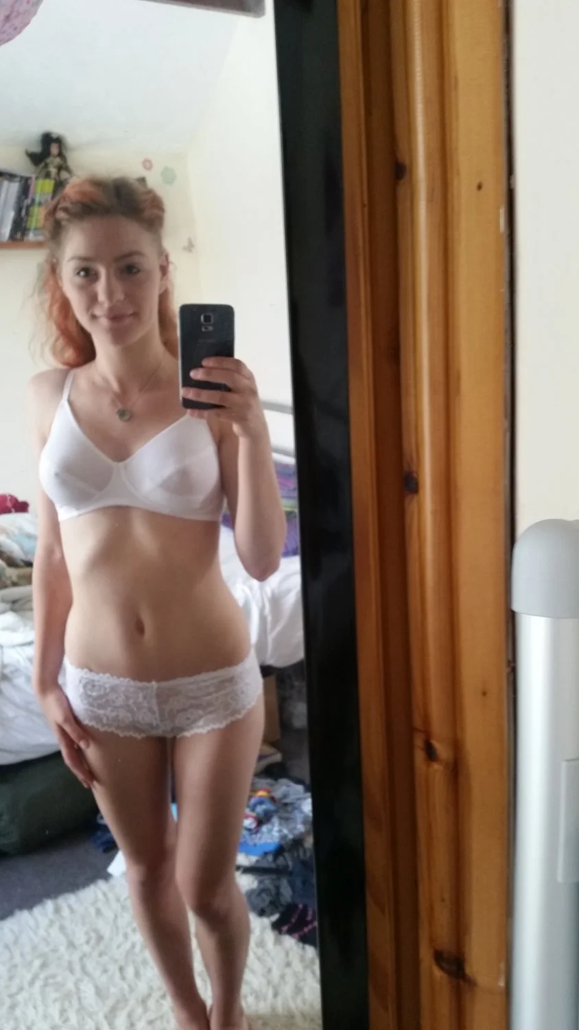 Adventurous look girls selfies image 5