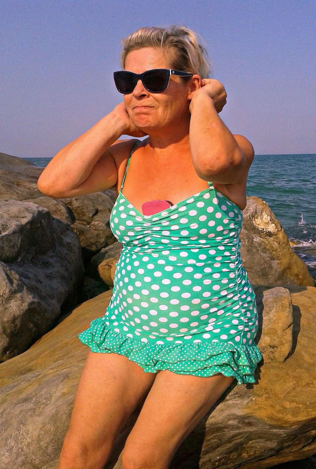 Proudly displaying my thick body and fat mummy tummy image 16