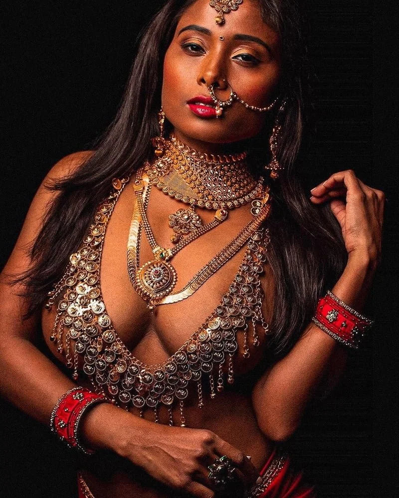 Indian girl become a nude model part 1 image 38