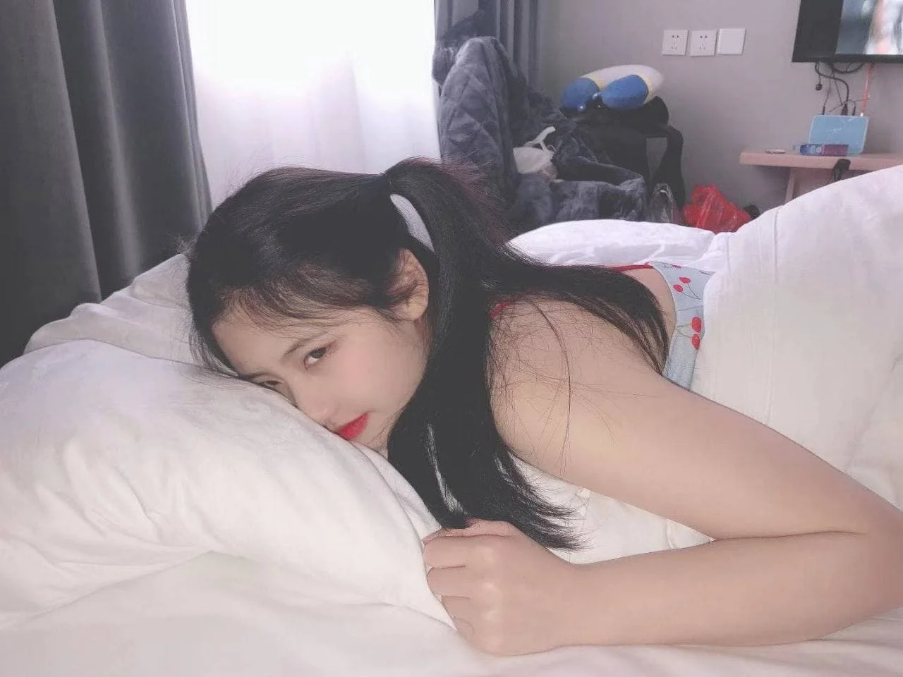 Japanese pretty Instagrammer exposed well enough main image