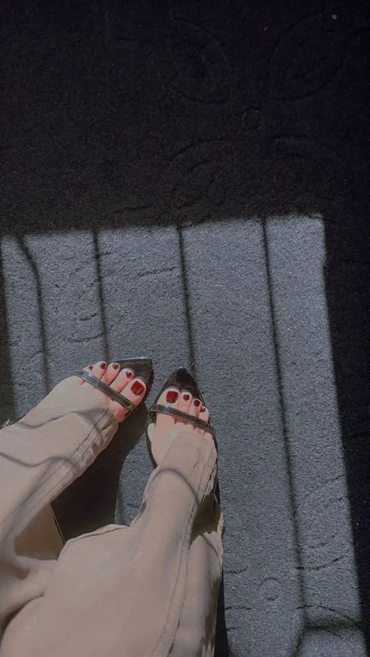 Slut girl love to show her cute feet image 5