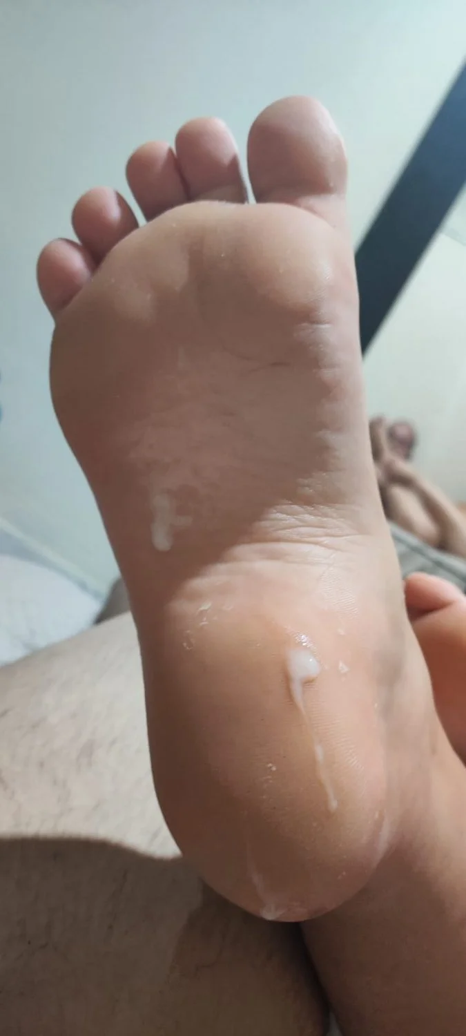 Pés lindos de uma amiga. image 19