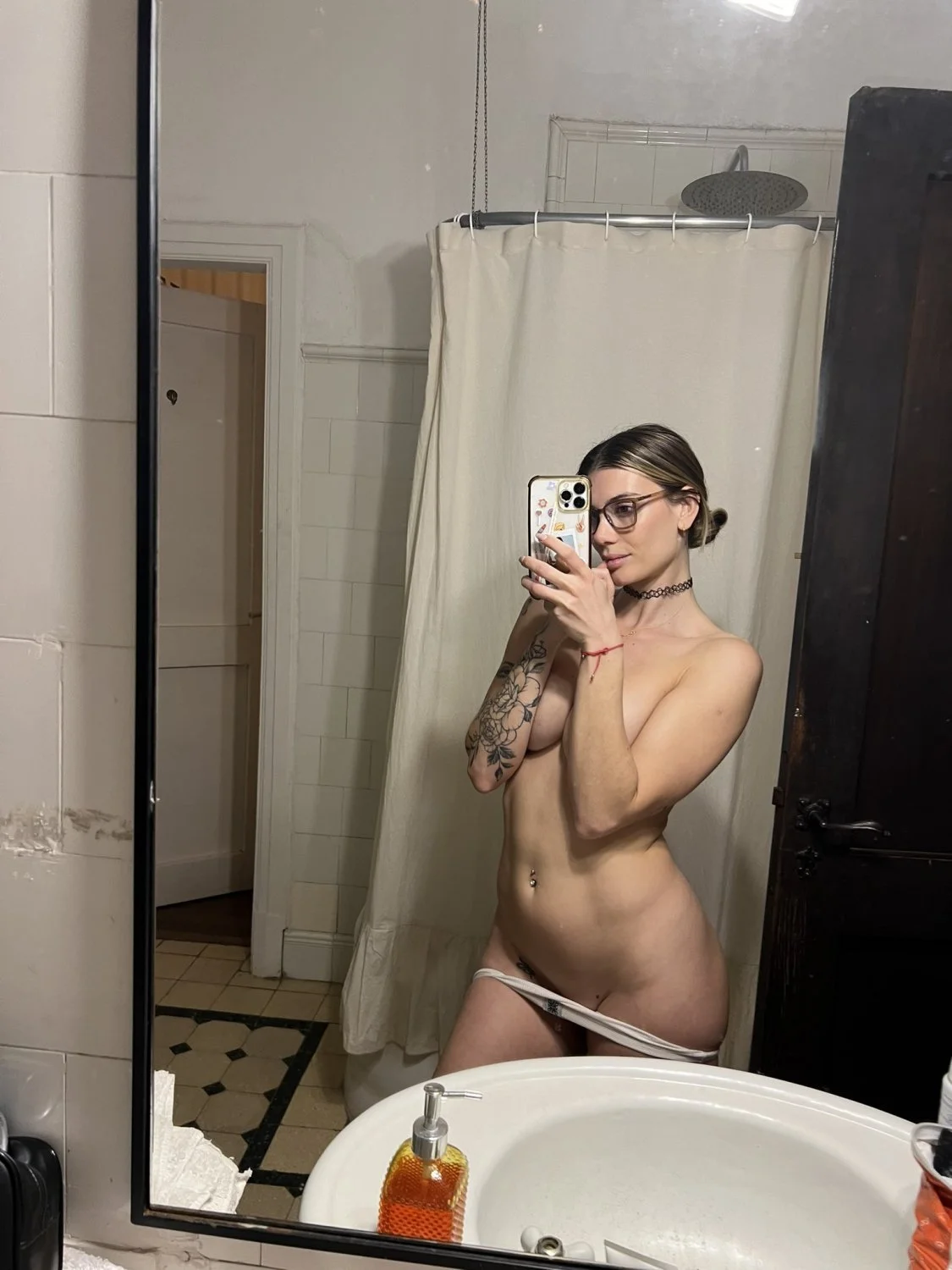 NADIA G. image 19