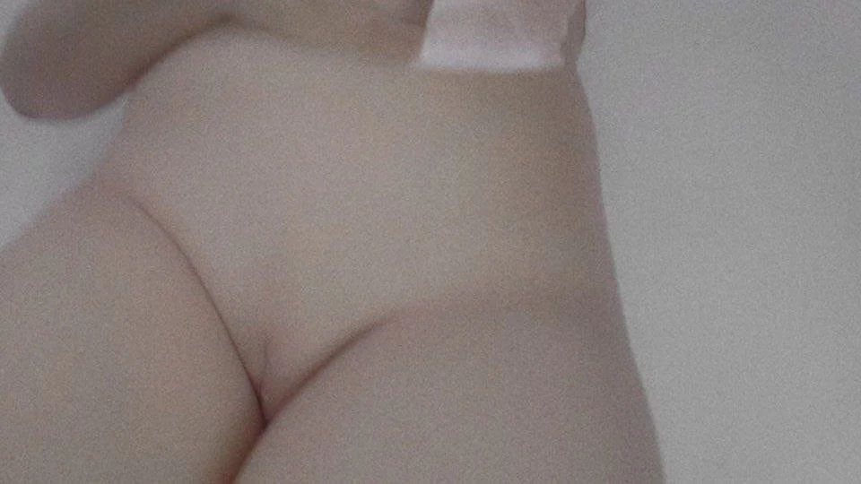 Novinha safada teve os nudes vazados pelo amigo! novinha, vazou, vazados, vazada, amador image 2