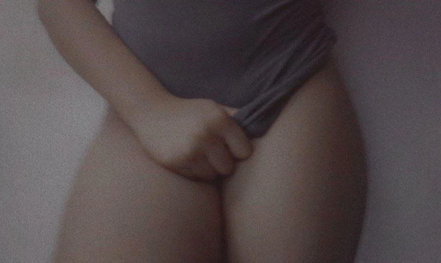 Novinha safada teve os nudes vazados pelo amigo! novinha, vazou, vazados, vazada, amador image 4