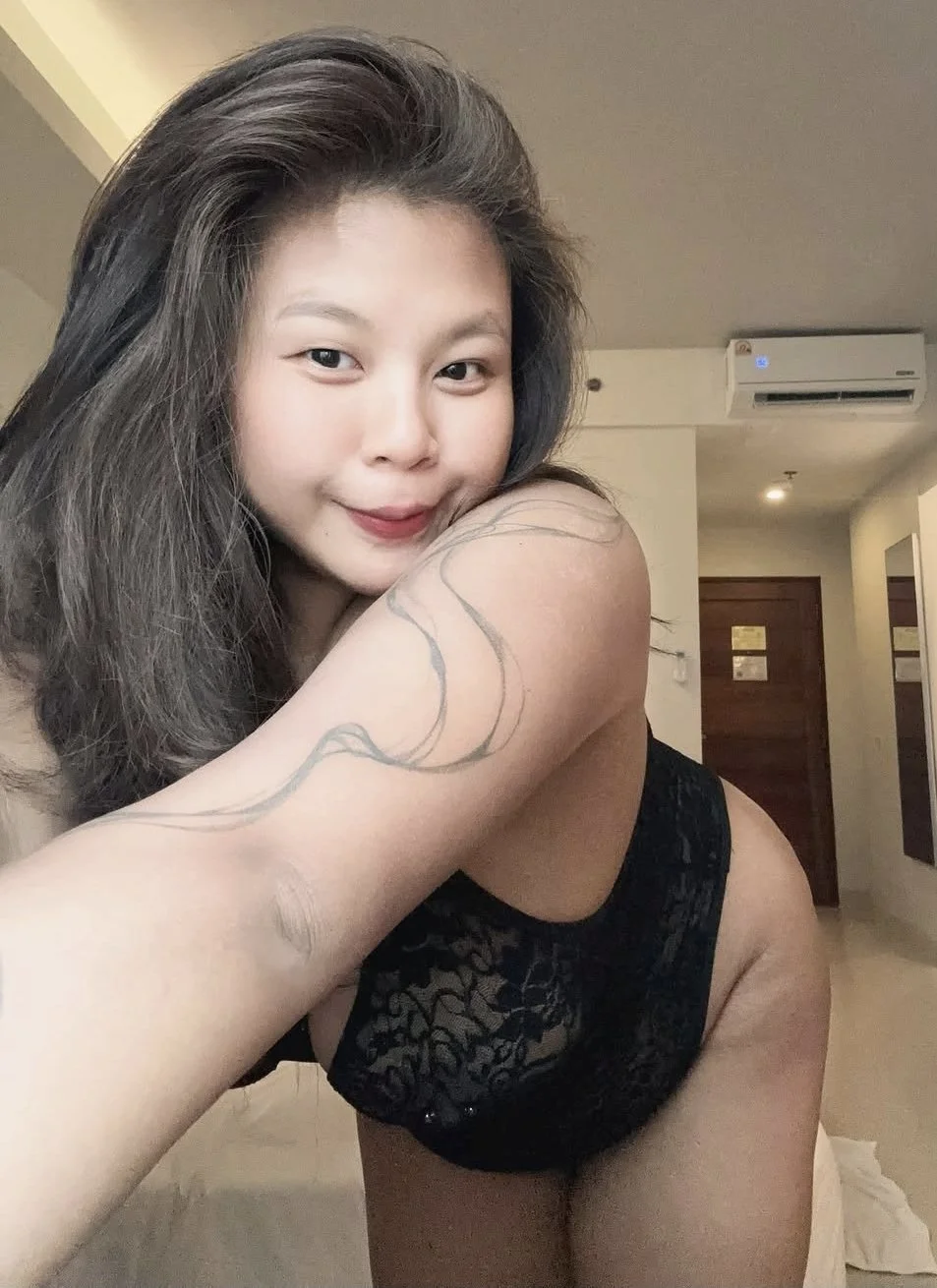 Chubby Asian Wife Alys image 24