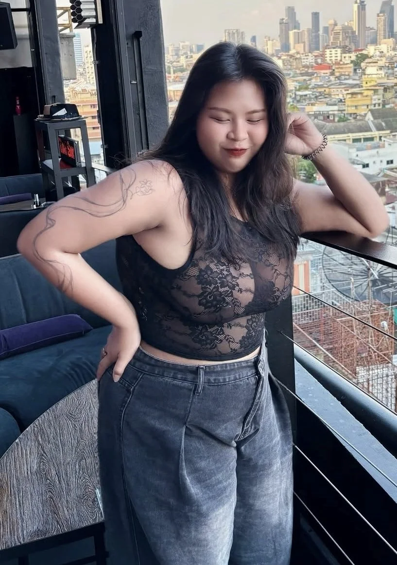 Chubby Asian Wife Alys image 35