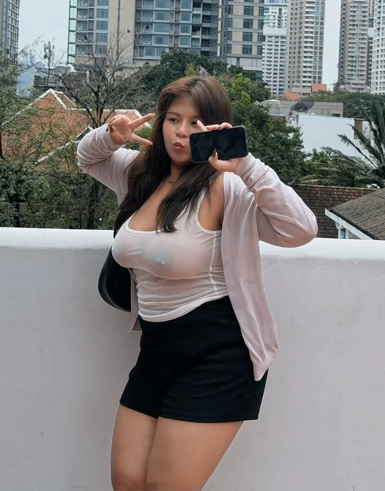 Chubby Asian Wife Alys image 42