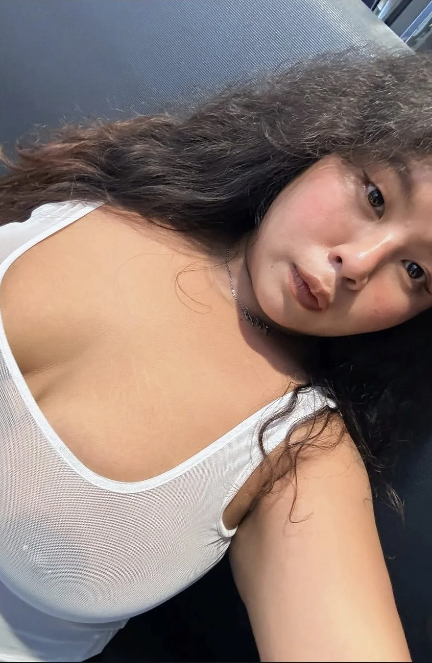 Chubby Asian Wife Alys image 5