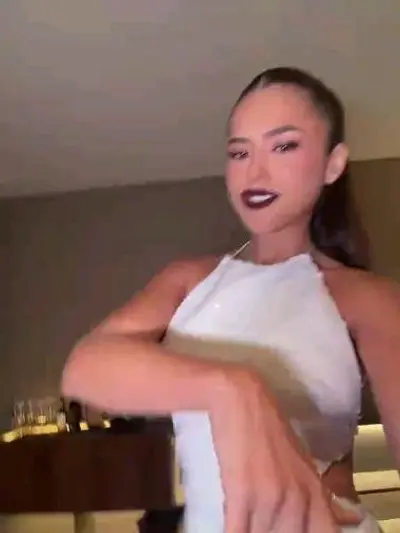 Maisa delicia , novas video e fotos...Maisa Silva minha rainha gostosa !!! cover image