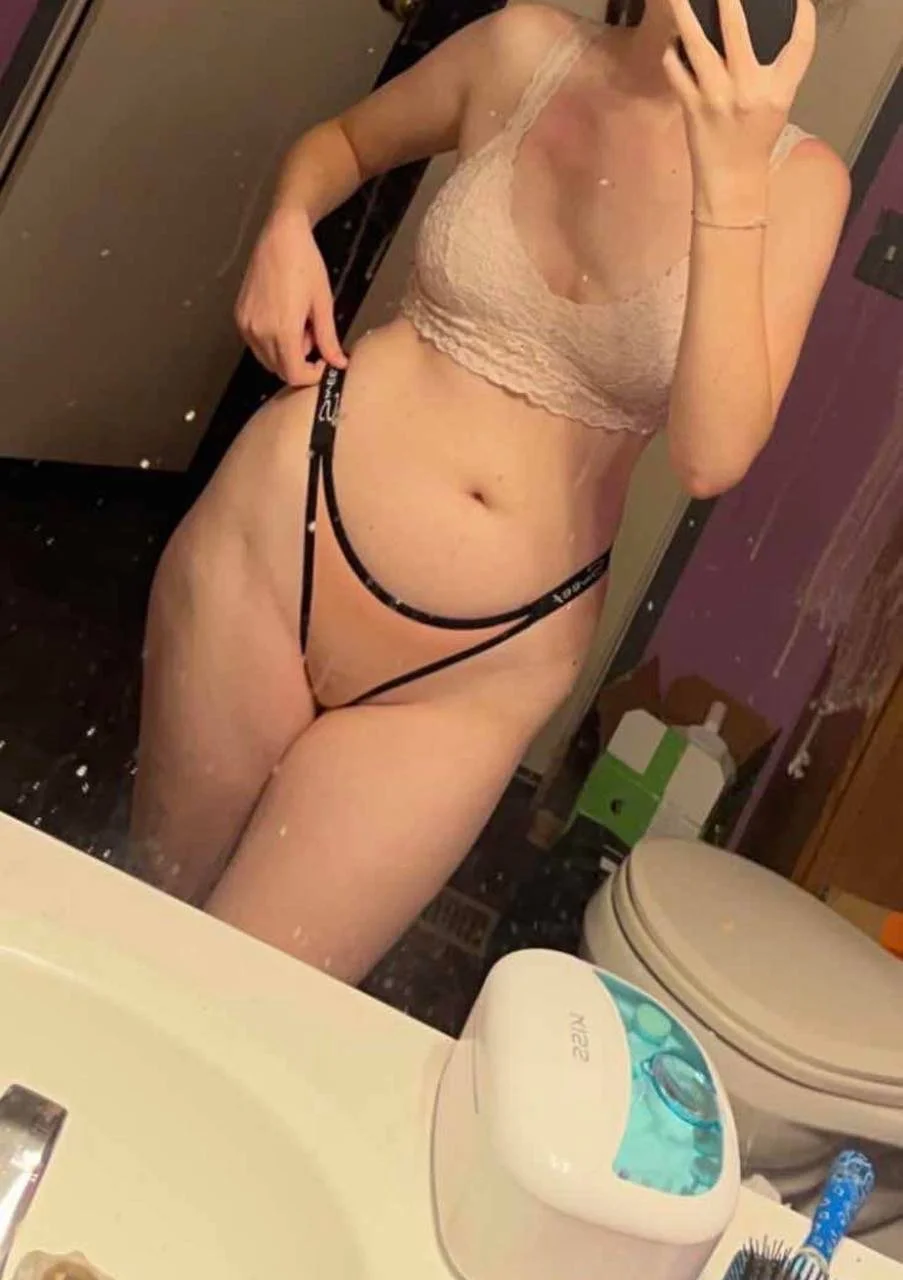 Riona Thomas 18 image 16