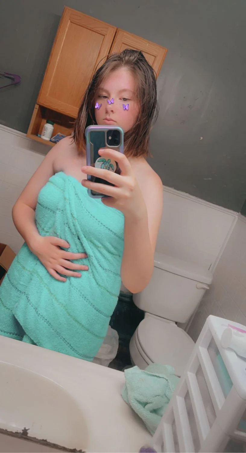 Riona Thomas 18 image 4