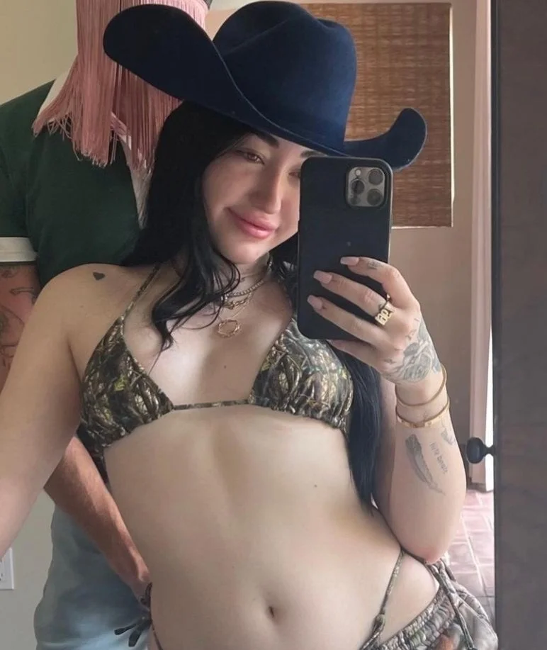 Noah Cyrus image 16