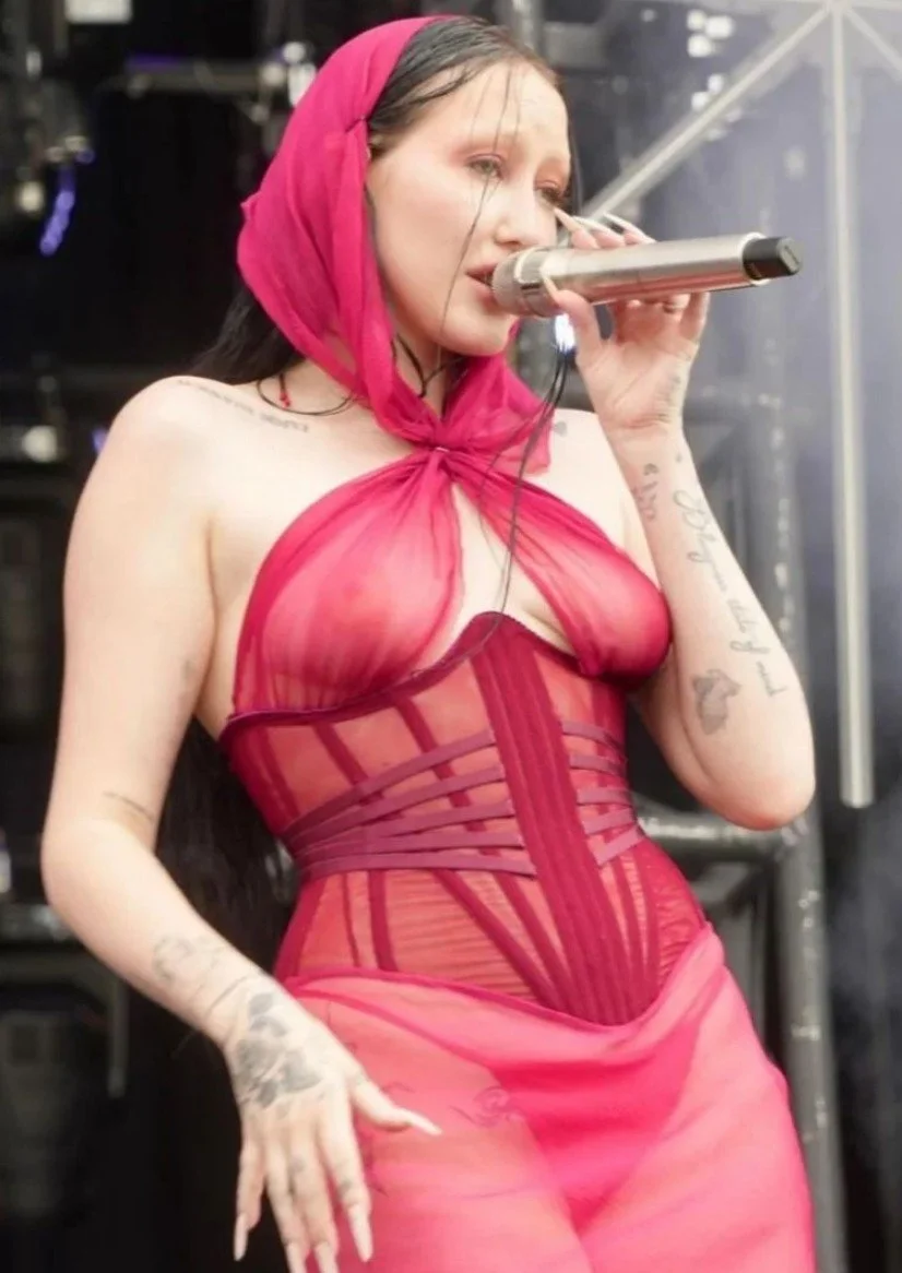 Noah Cyrus image 31