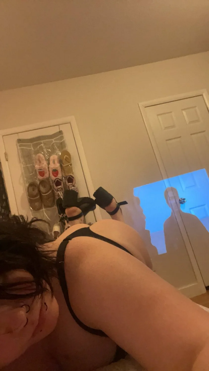 Chubby Portland slut exposed image 3