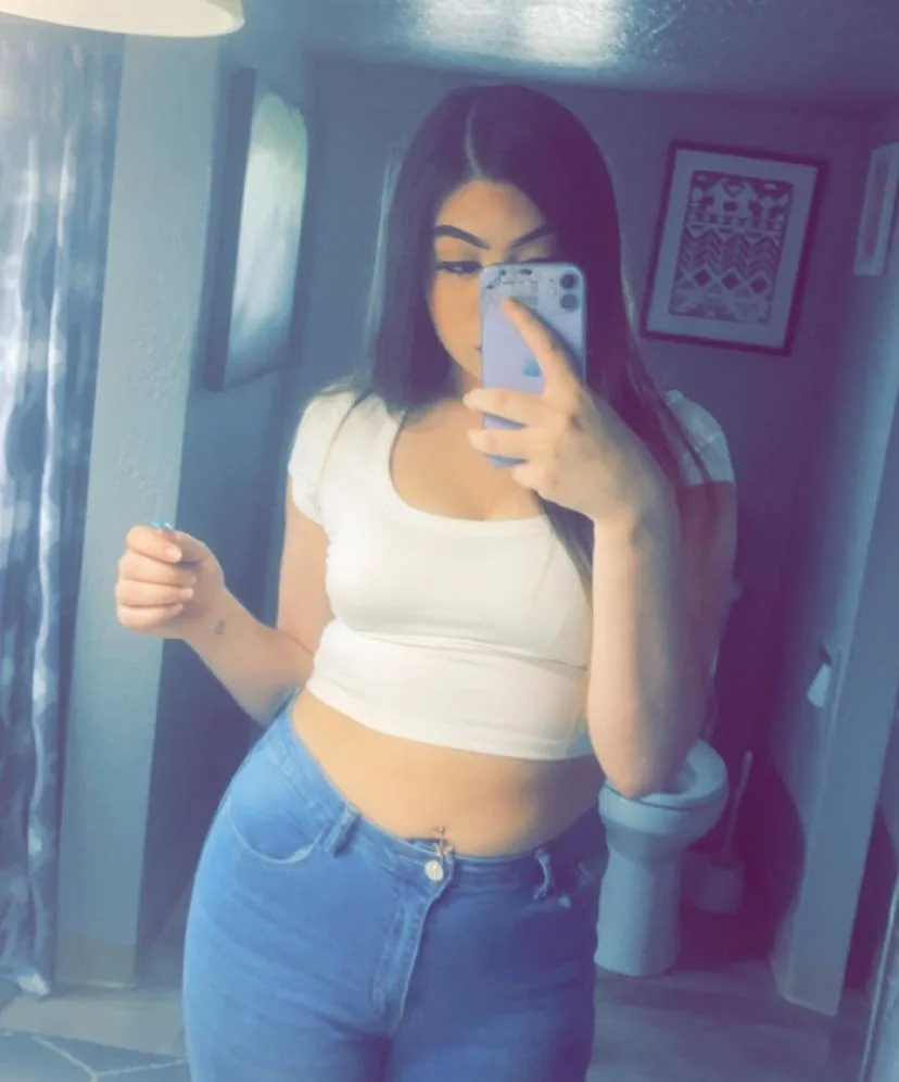 -Latina cuck wife leaked Snapchat- image 2