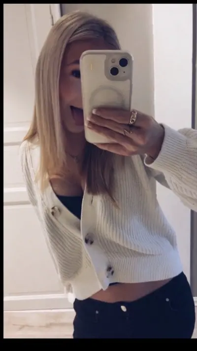 Legal cute snapchat teen gets her tits leaked cover image