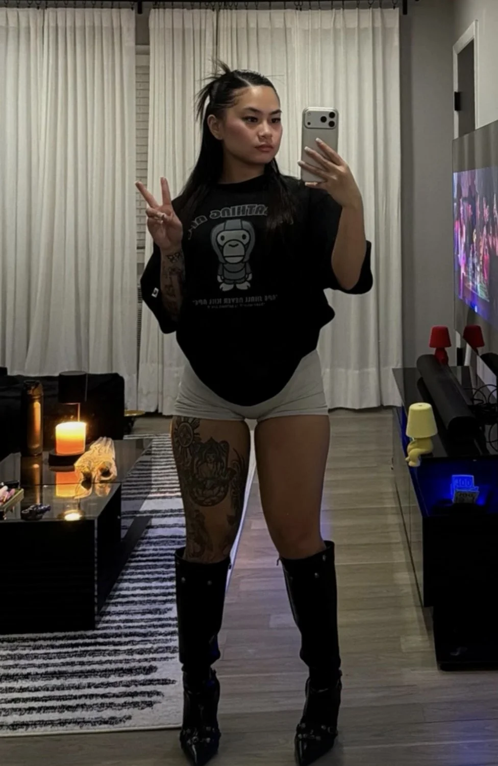 Sexy Pinay Chick image 3