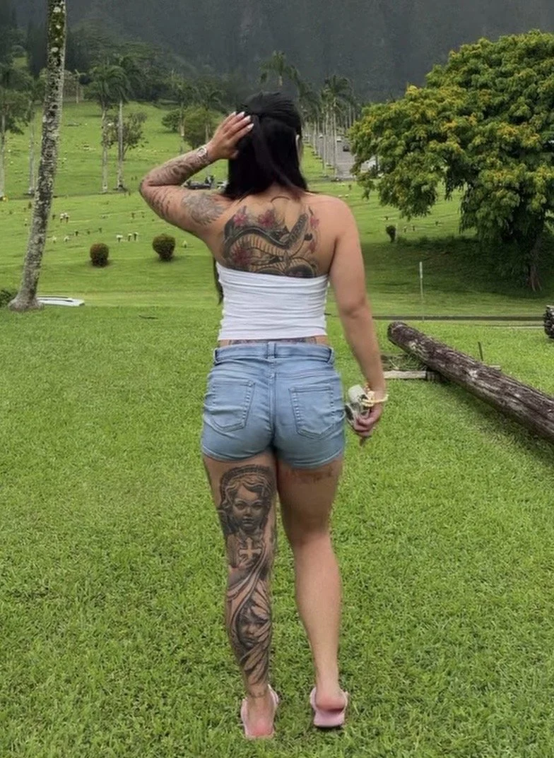 Sexy Pinay Chick image 7