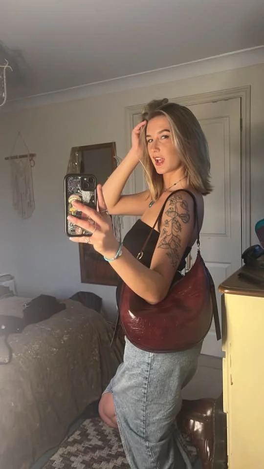 College kik slut, Meg 22, is one of my favorites. Kik jakedank2000 with submissions main image