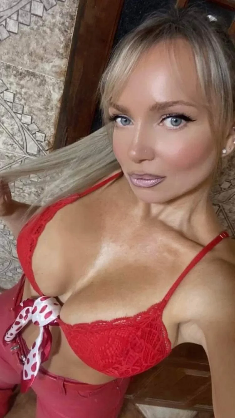 Milf culona image 14