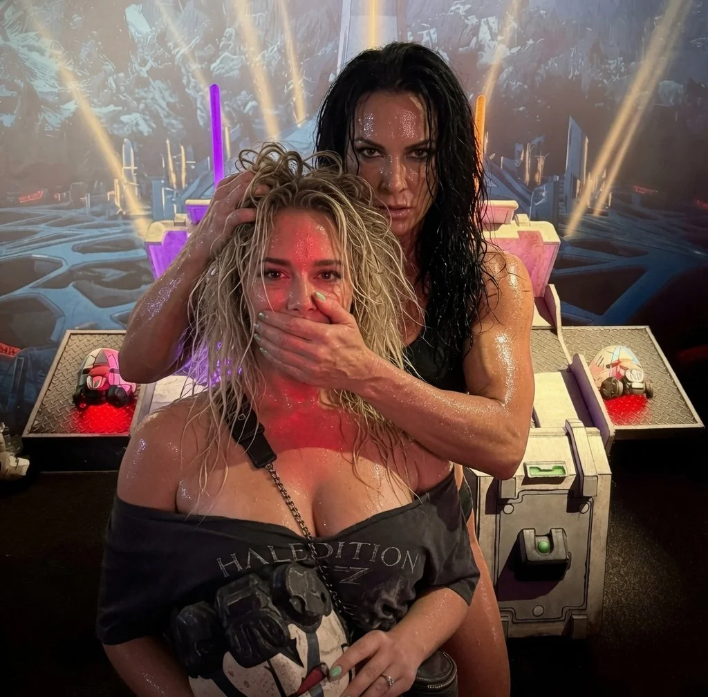 Gaming Girl 2 image 23