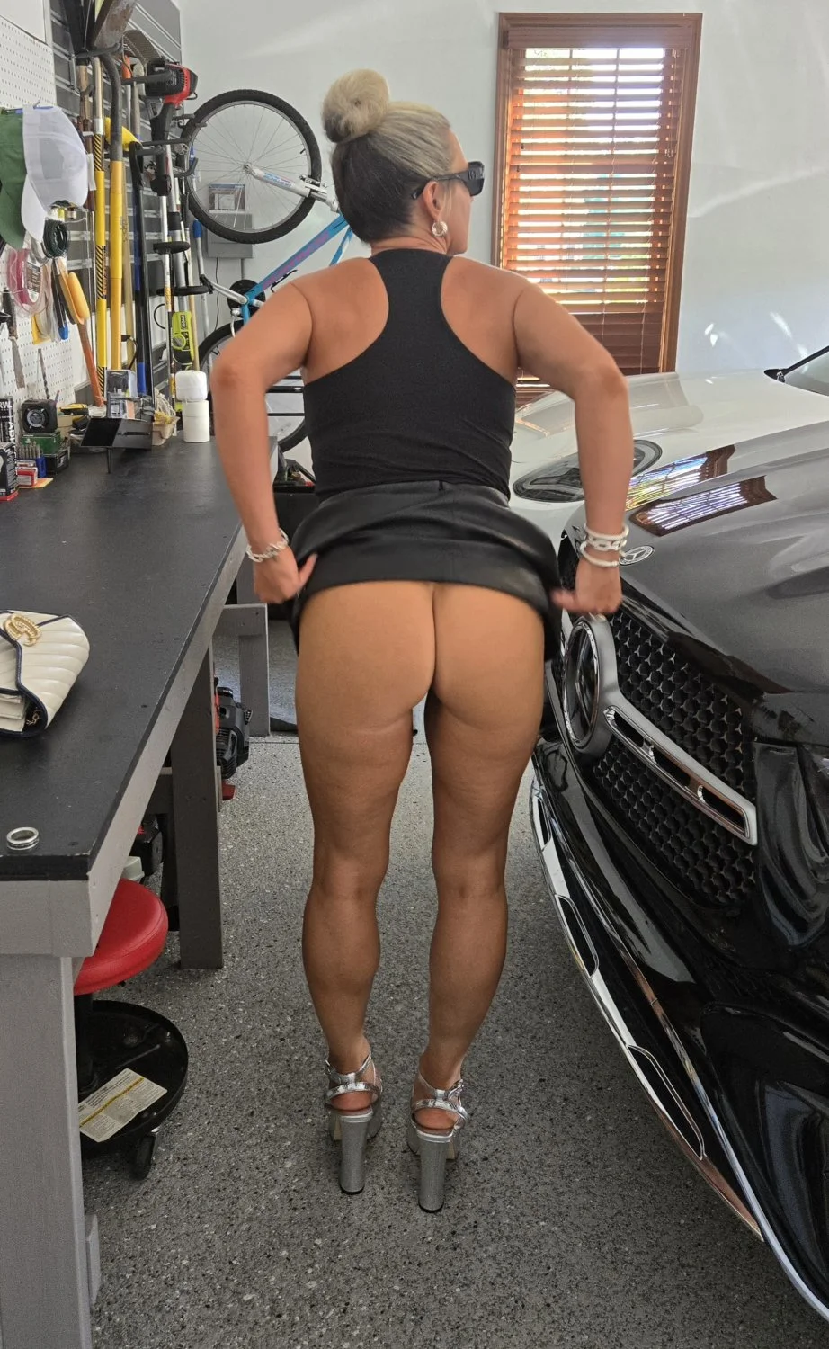 Milfs holes image 2