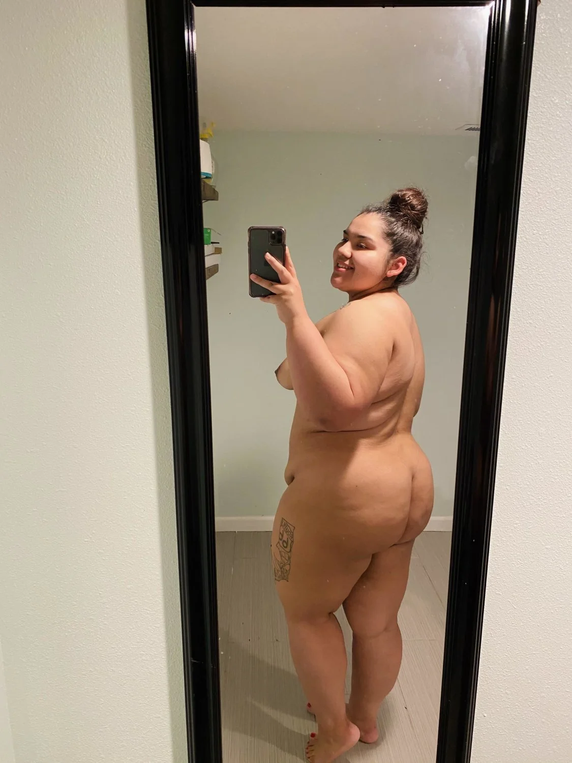 Rica novia gordita image 26
