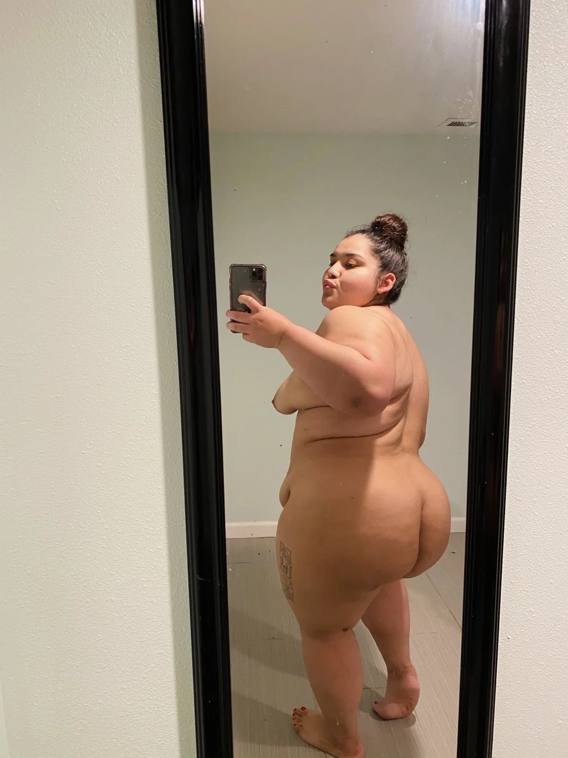 Rica novia gordita image 30