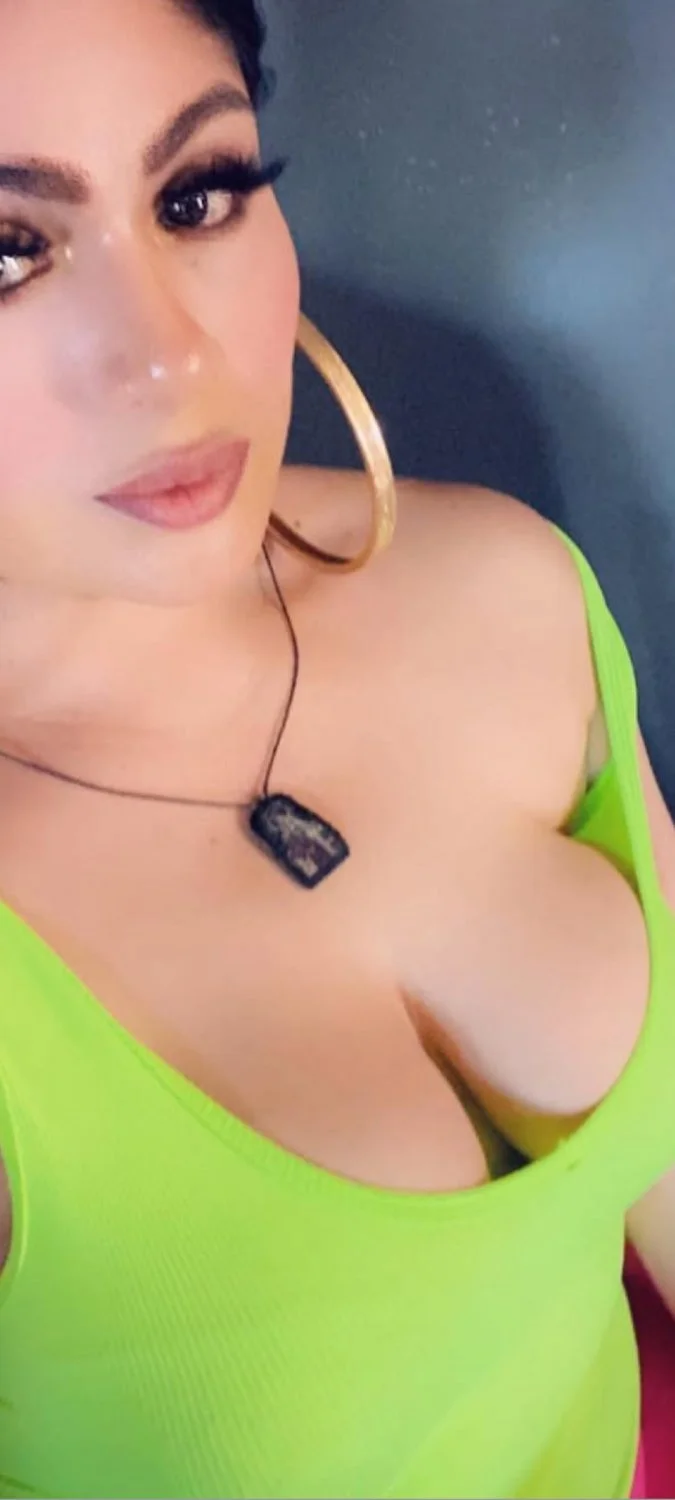 Nice boobs milf image 4