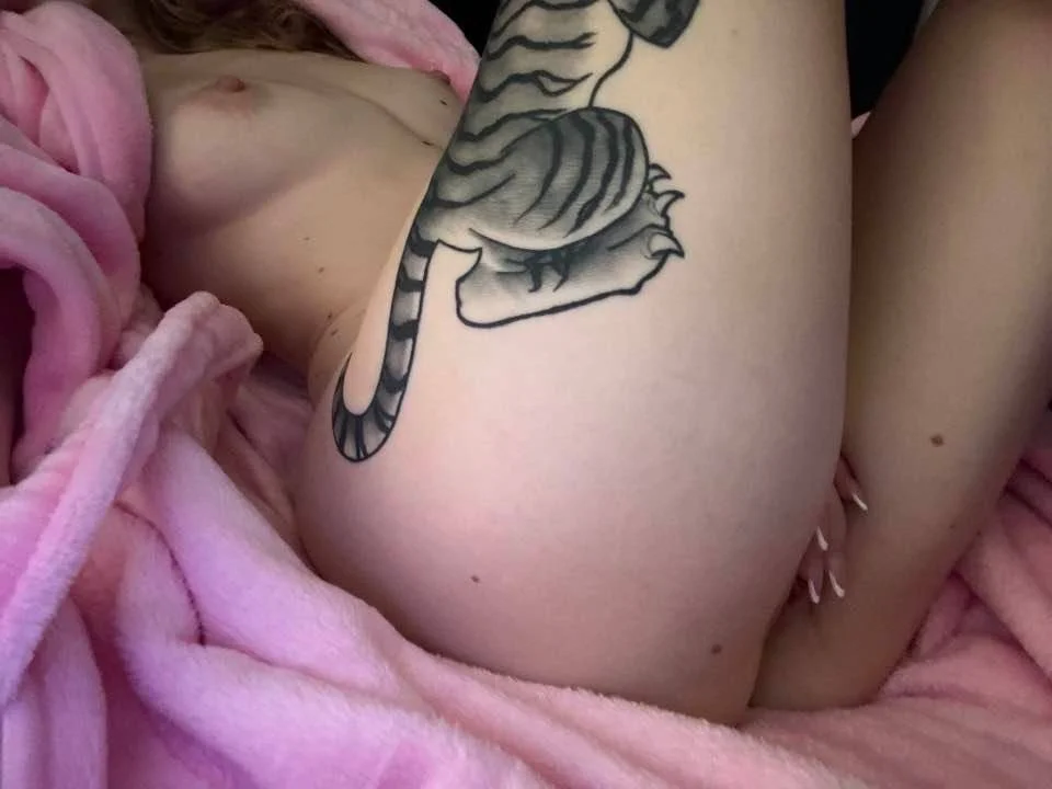 More of this blonde slut dm for exposure tele: hephaestus9106 image 8