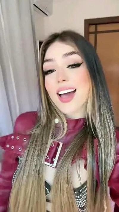 Melody delicinha , que fofa...nova video e foto cover image
