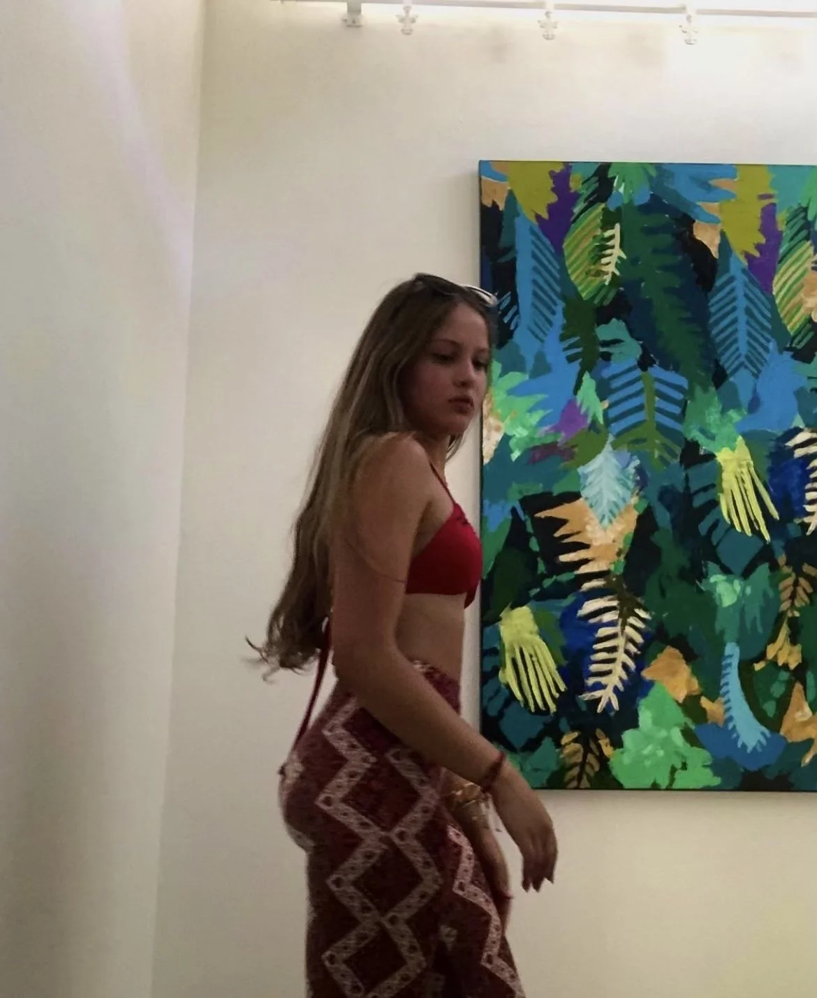Fit teen slut with fat ass fingering her pussy on Snapchat image 3