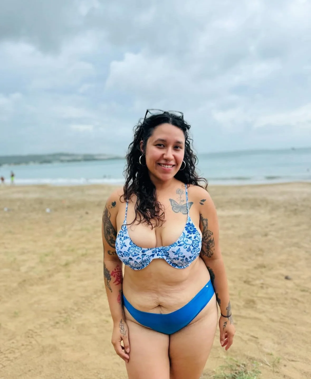 Cute torta teasing fat juicy tits image 4